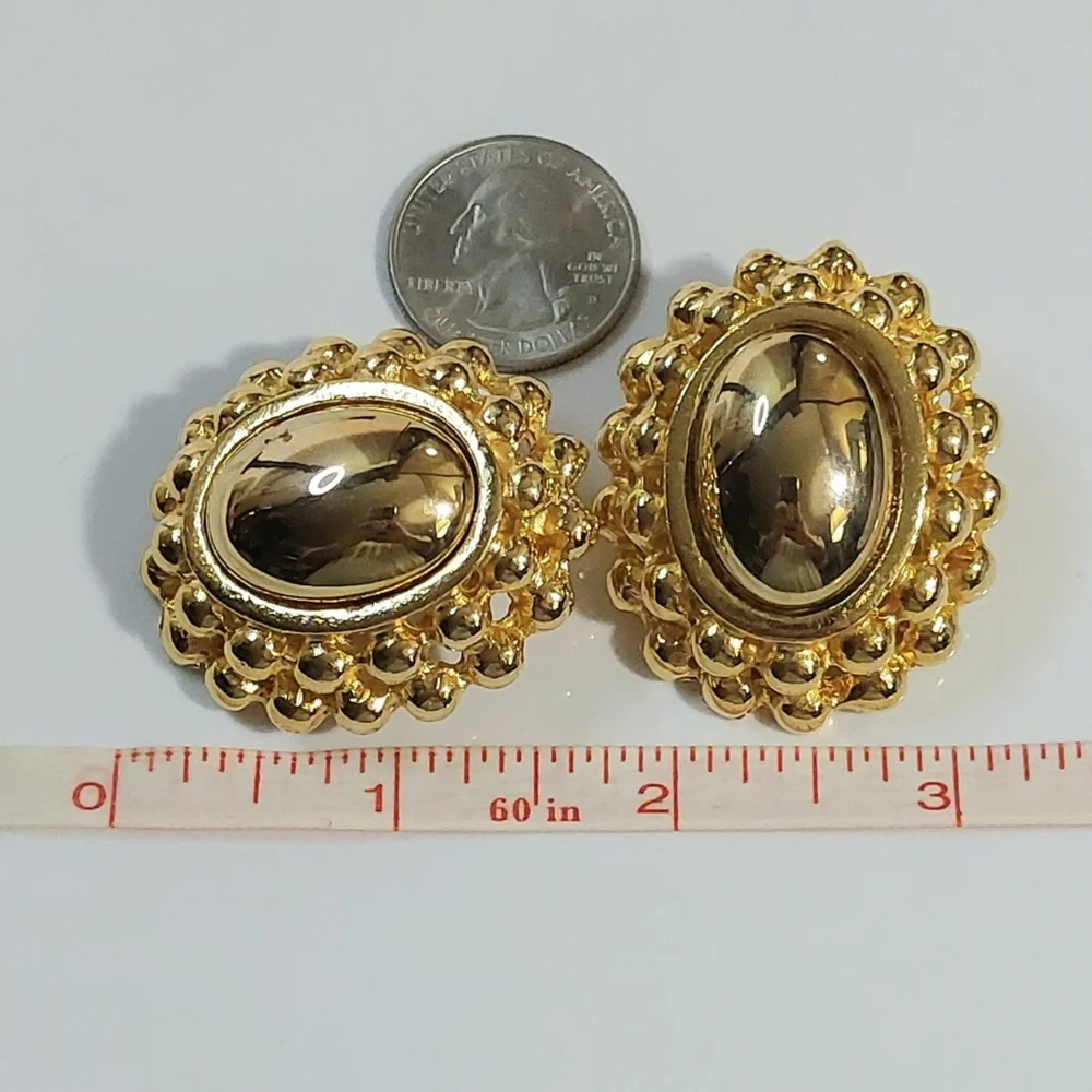 Vintage Graziano Large Gold Clip On Earrings - Picture 2 of 6